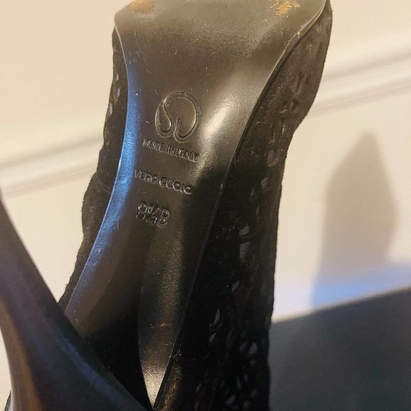 St. John Black Gun Metal Gray And Laser Cut Suede and Leather Boots  8.5 - Picture 7 of 10